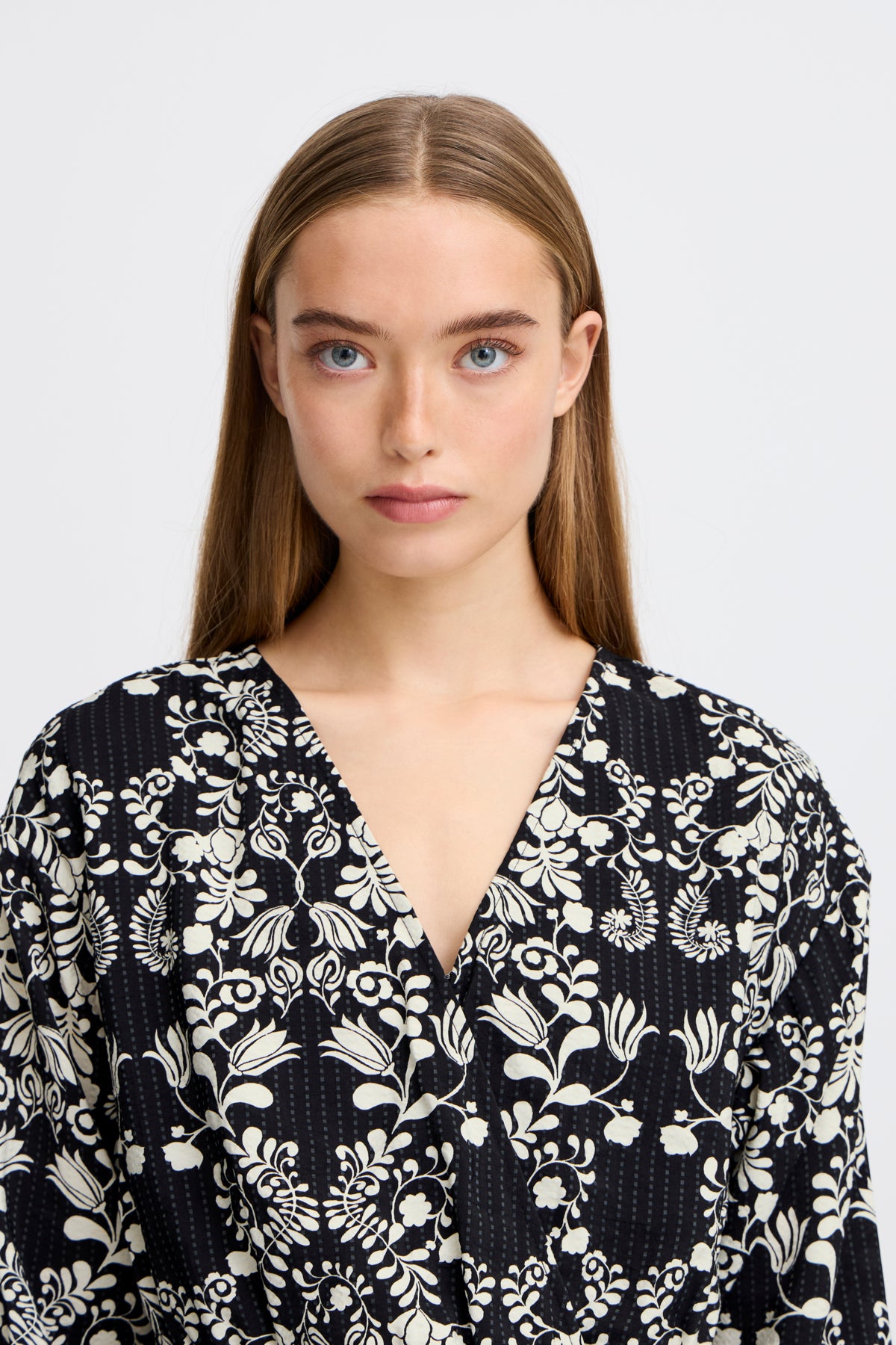 Robe Gocina | Fleurs noirs
