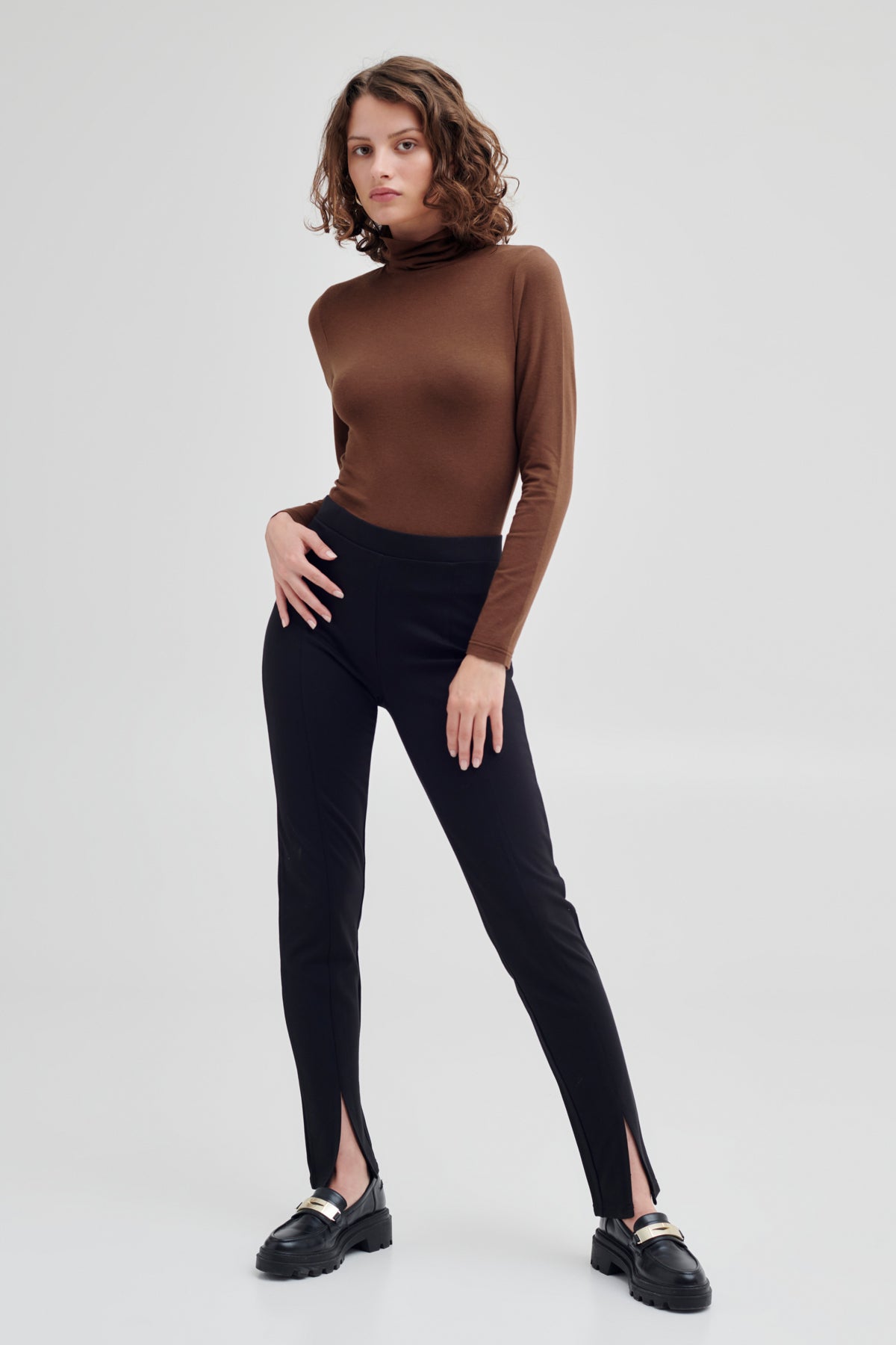 Chandail B.Young Col roulé | Brunette