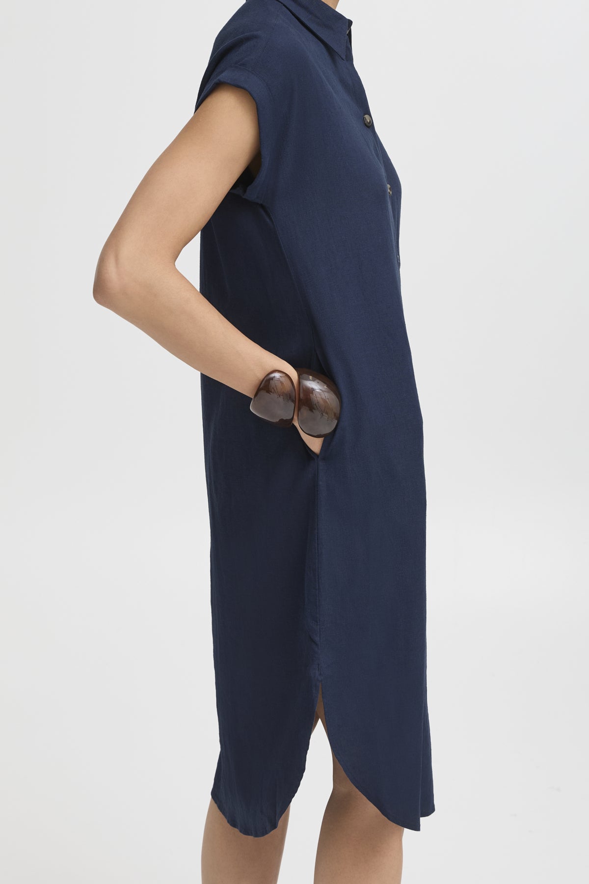 Robe Falakka - B.young | Marine
