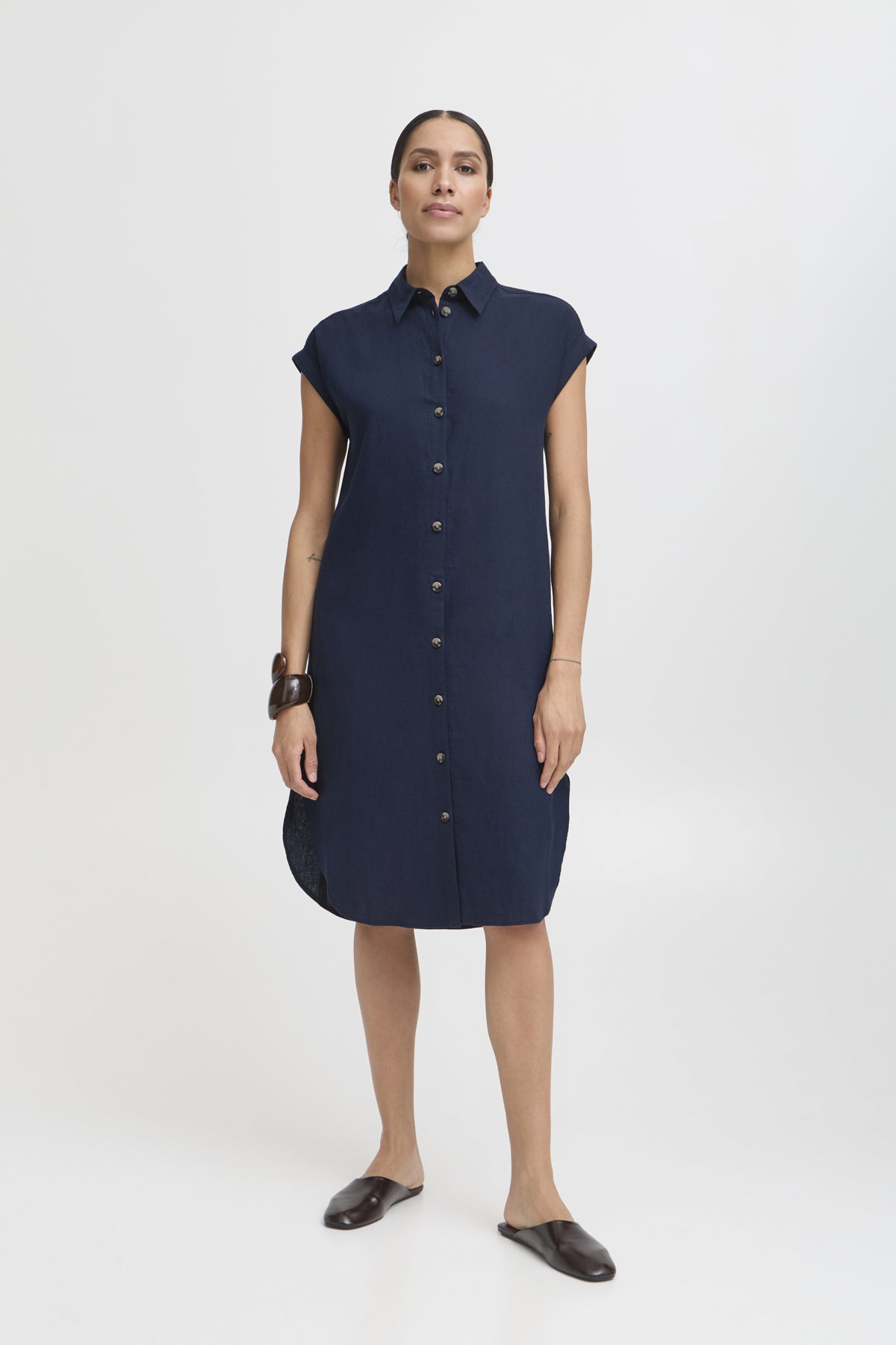 Robe Falakka - B.young | Marine