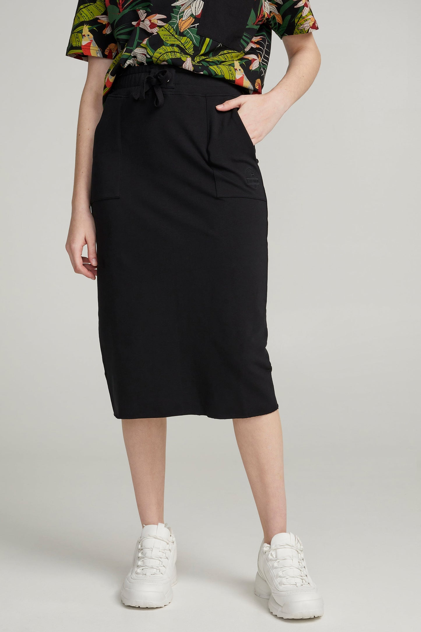 Mid-length terry skirt